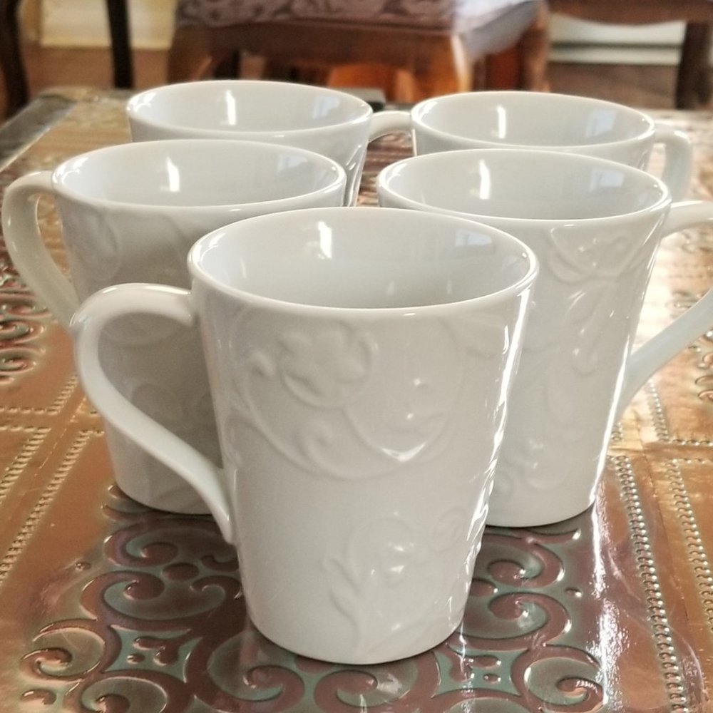 Corelle Embossed Bella Faenza 10 oz Porcelain mug set of 5